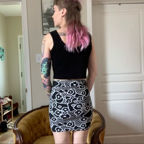 Two-tone Floral “Mod” Mini Skirt - Picture 2 of 10